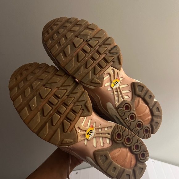 Nike Air Max Plus - Picture 4 of 4